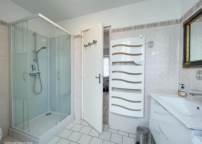 Maison De Caractere Pres Du De Rabodanges, Ideale Pour Familles - Fr-1-497-237 Putanges