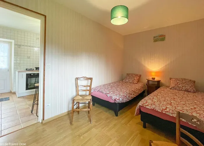 Dom wakacyjny Maison De Caractere Pres Du De Rabodanges, Ideale Pour Familles - Fr-1-497-237